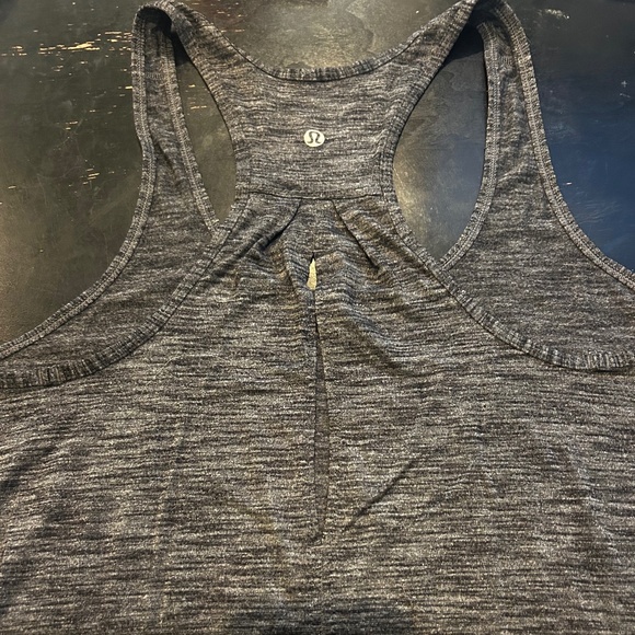 Lululemon Salute the Sun Singlet II - Gray size 8 - Picture 4 of 5